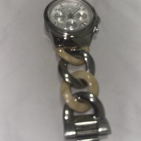 Michael Kors watch - Picture 5 of 7